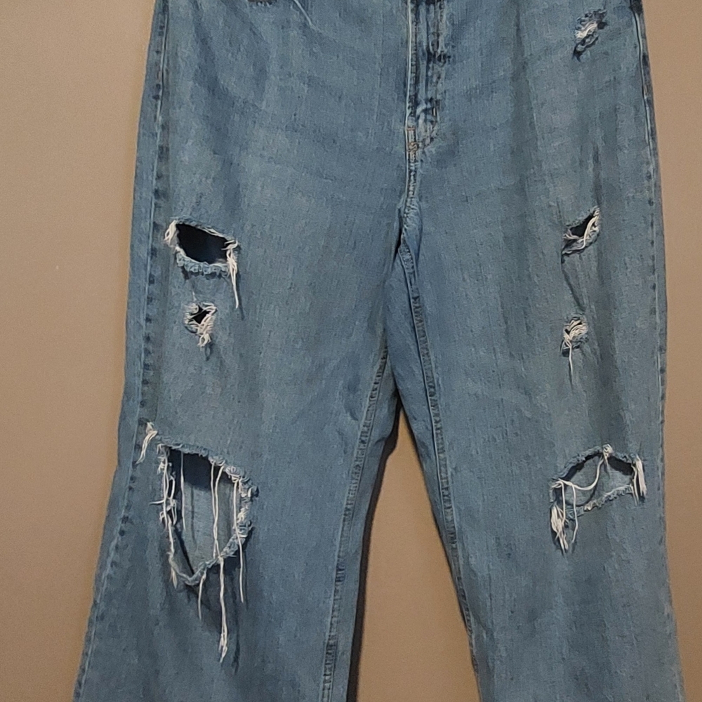 Old Navy Extra High-Rise Women's Wide Leg Ripped Jeans, Size 16, Medium Wash